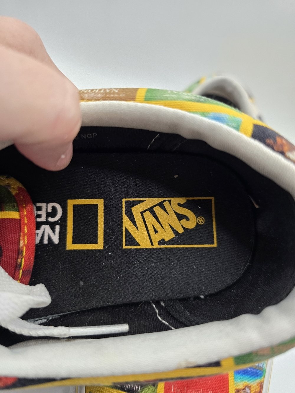 Vans + National Geographic Colab Lace Up Sneakers. Ladies 9. Mens 7.5 - Picture 6 of 12